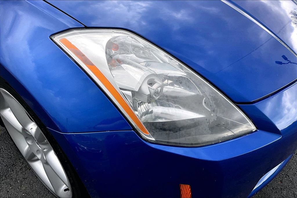 Used 2004 Nissan 350Z Touring RWD image 23