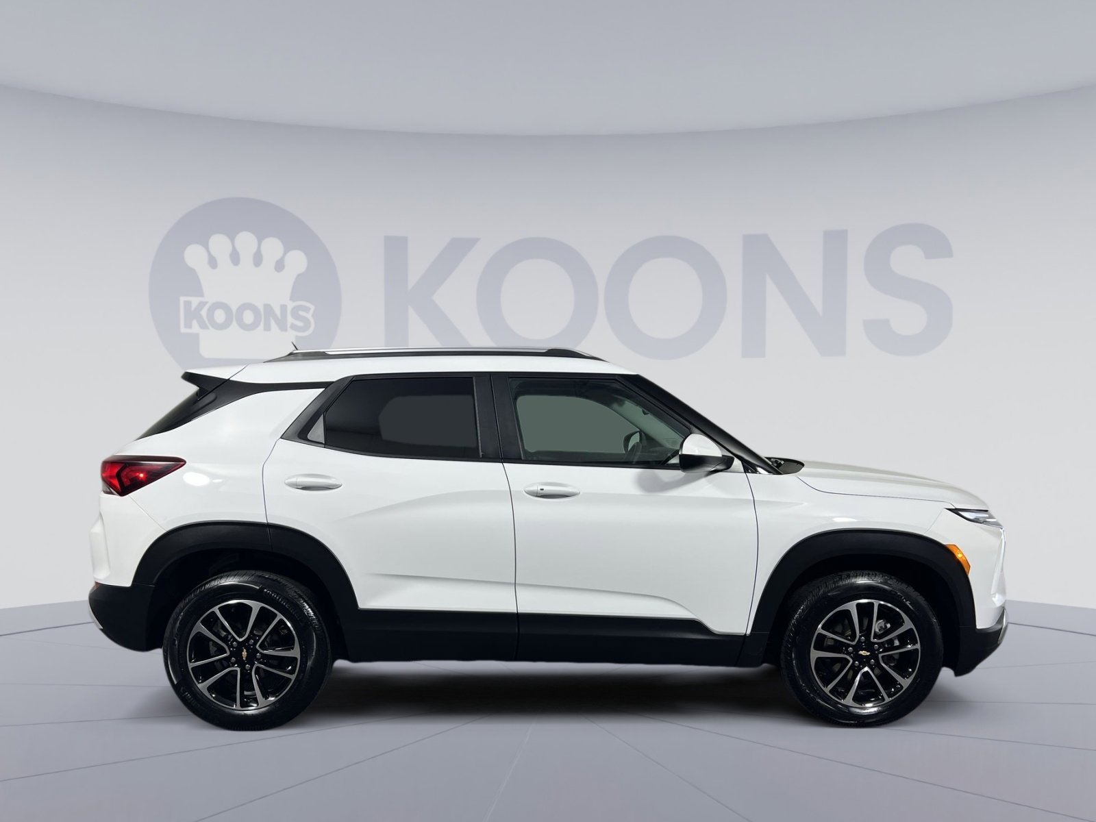 Used 2025 Chevrolet TrailBlazer LT AWD/4WD image 12