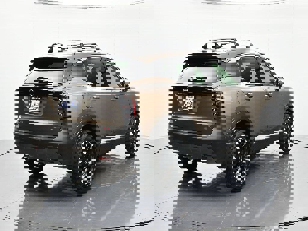 New 2026 Nissan Kicks SR image 5