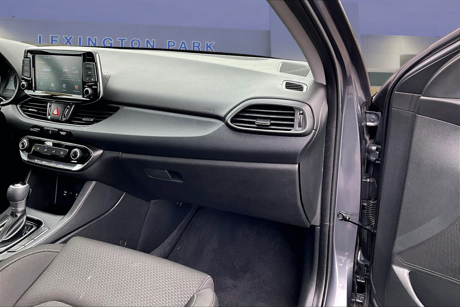 Used 2018 Hyundai Elantra GT FWD image 26