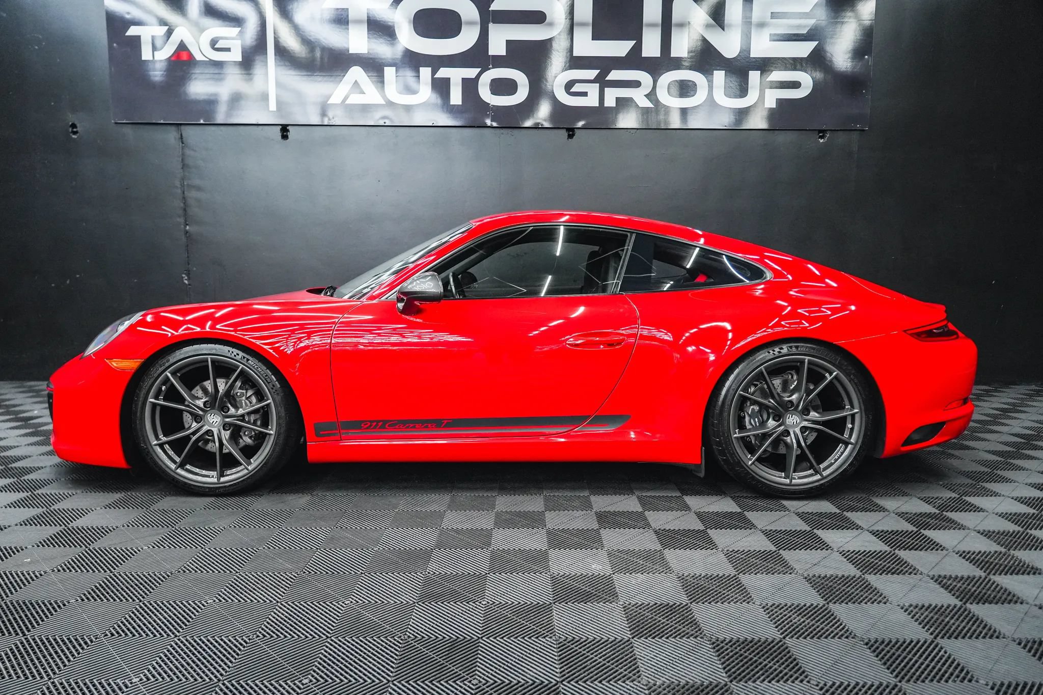 Used 2018 Porsche 911 Carrera T RWD image 28