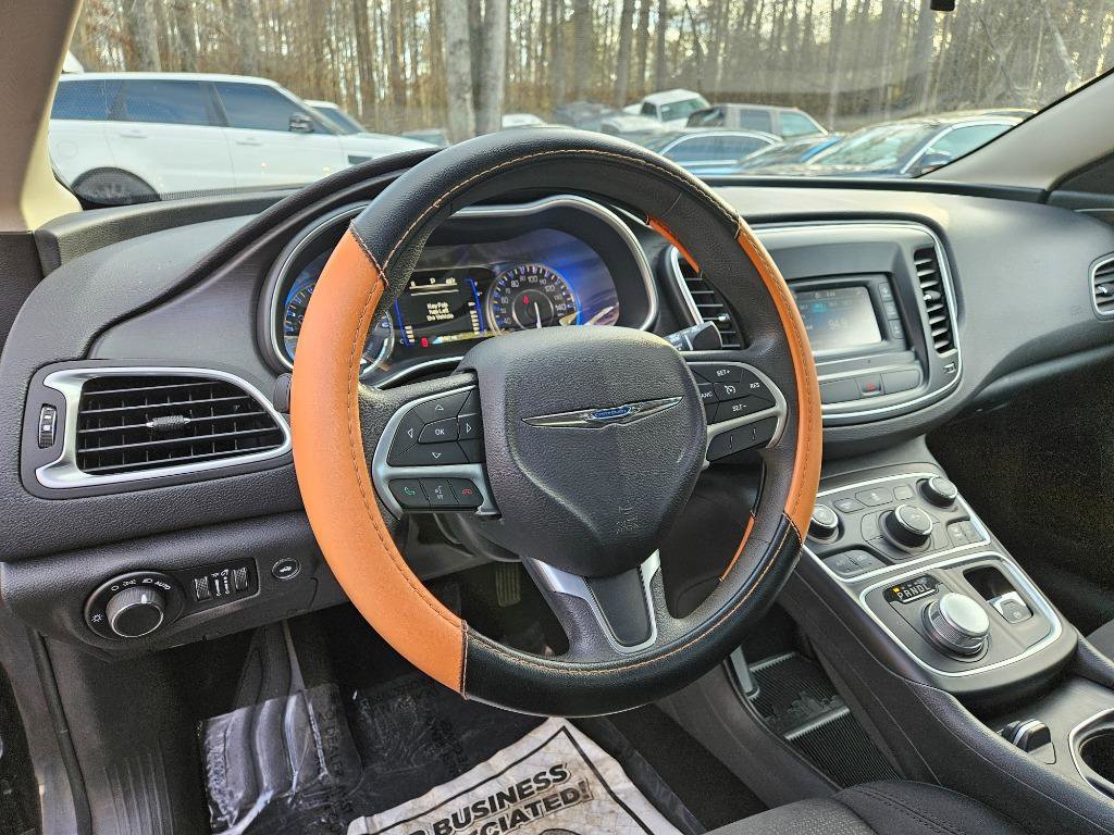 Used 2015 Chrysler 200 Limited image 11