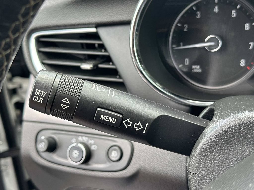 Used 2020 Buick Encore Essence AWD/4WD image 20
