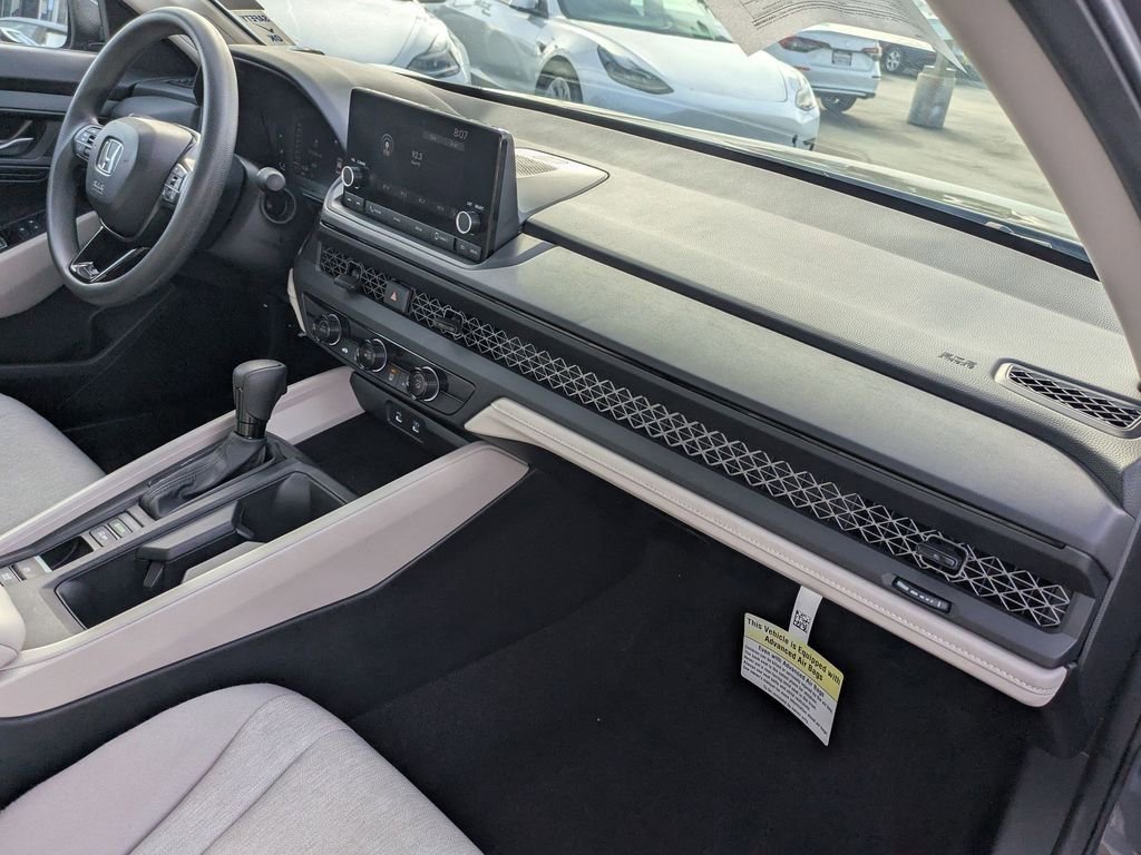 Certified 2025 Honda Accord LX image 20