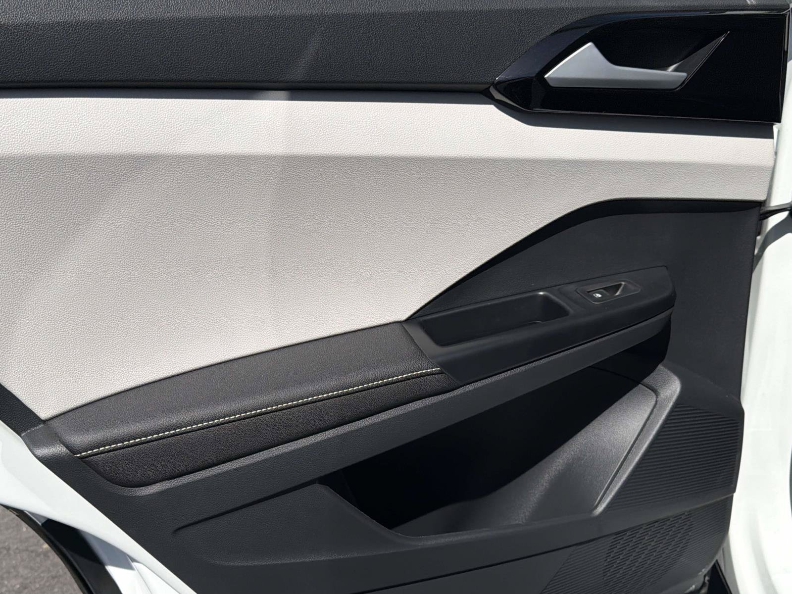 New 2026 Volkswagen Taos S FWD image 9