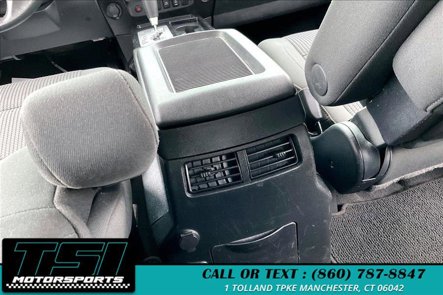 Used 2014 Nissan Titan SV w/ SV Value Truck Package AWD/4WD image 33
