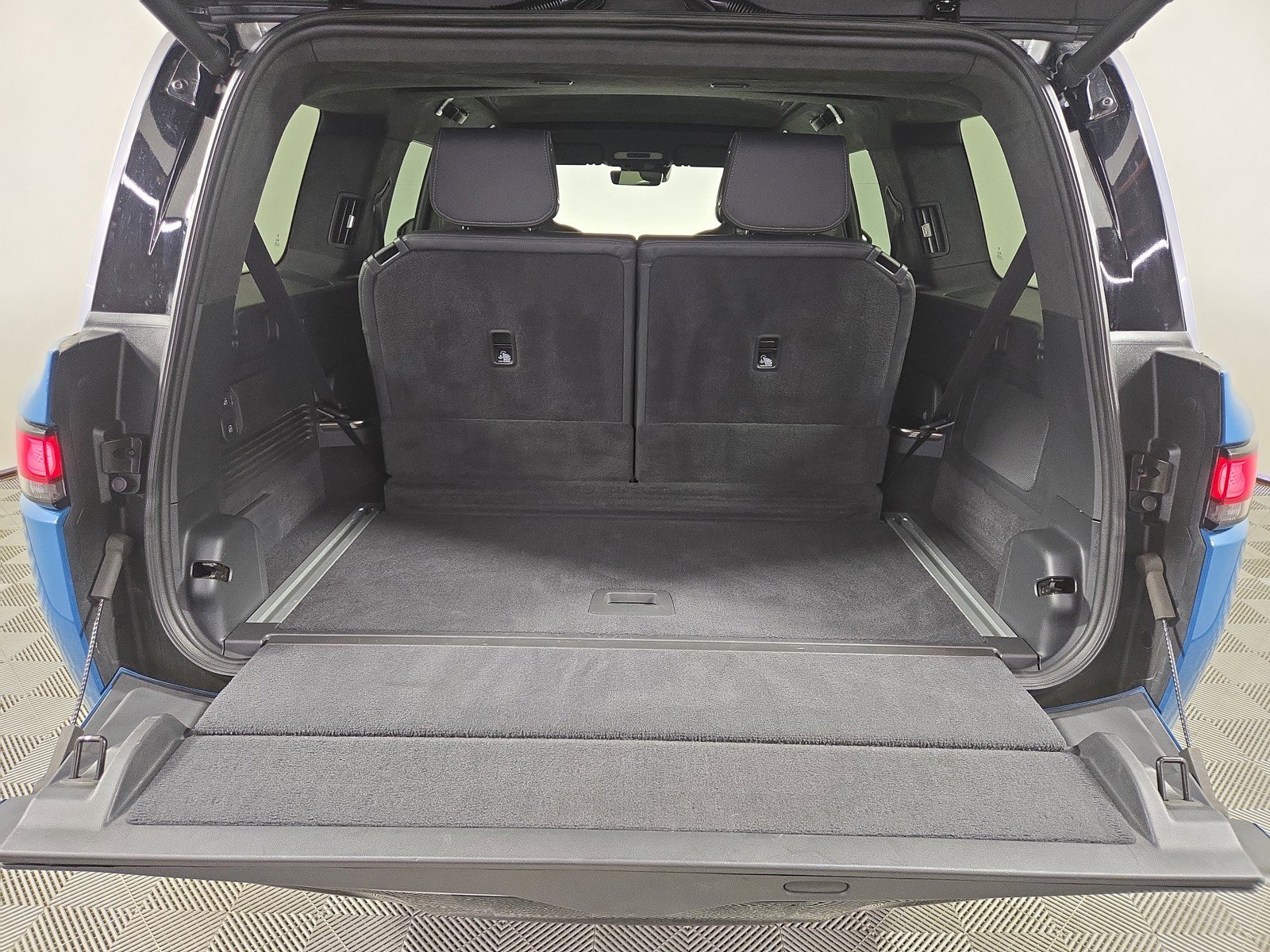 Used 2022 Rivian R1S Launch Edition image 15