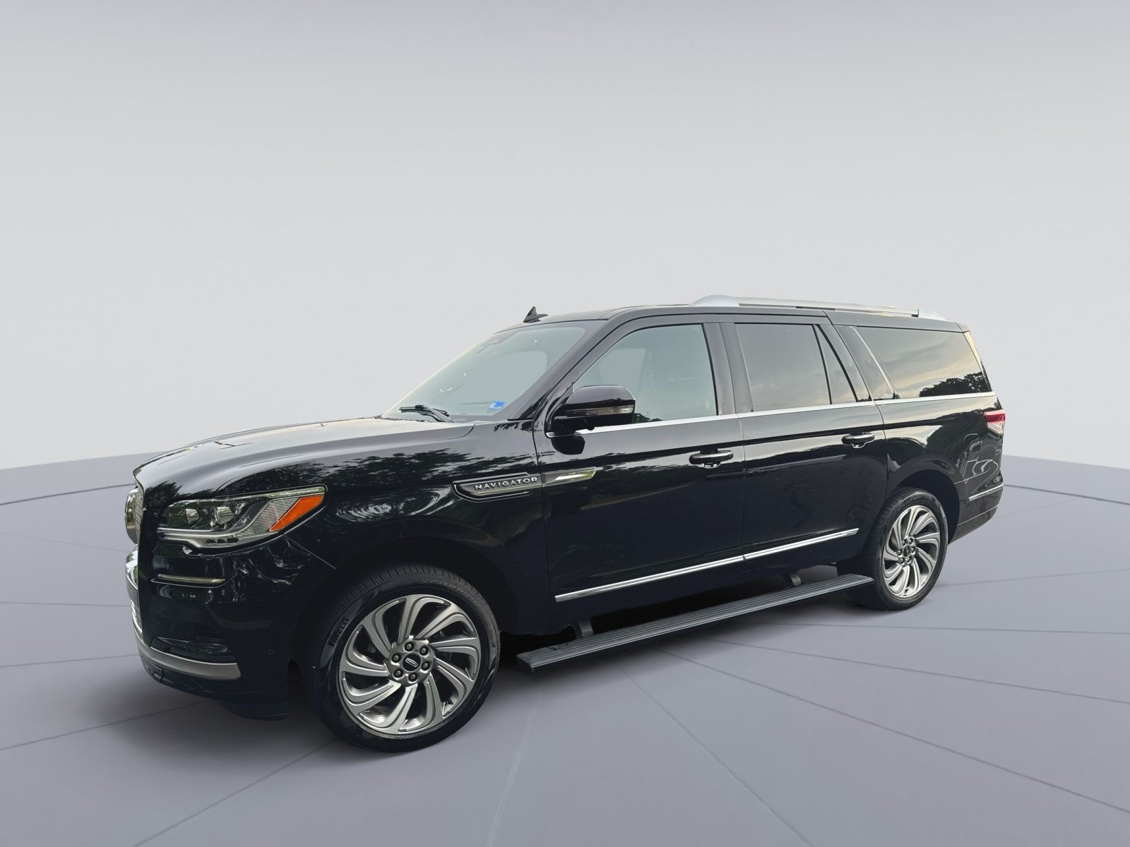 Used 2022 Lincoln Navigator L Reserve AWD/4WD image 13