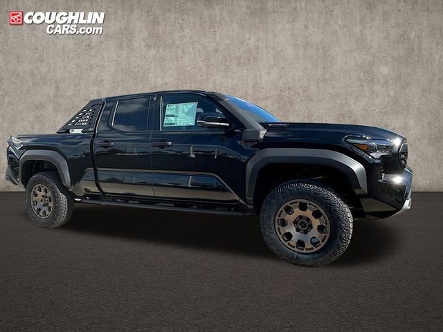 New 2025 Toyota Tacoma Trailhunter video 2