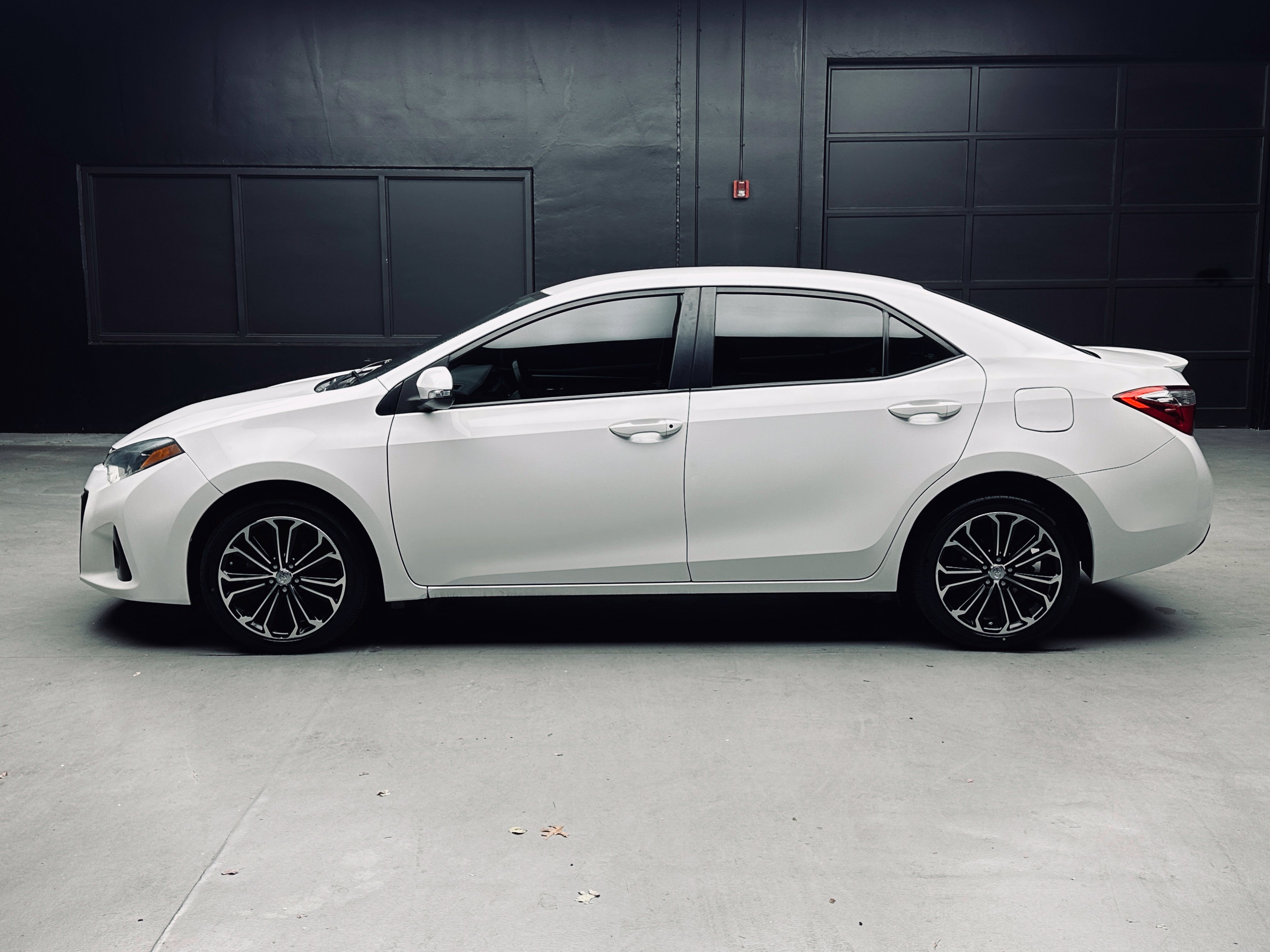 Used 2015 Toyota Corolla S FWD image 4