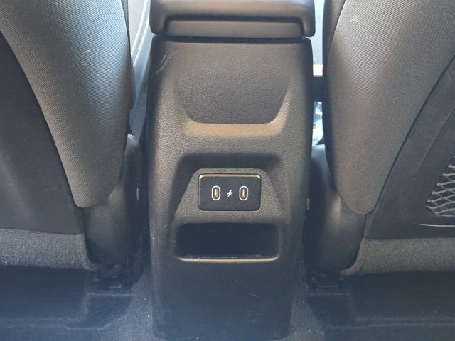 Certified 2025 Hyundai Venue SEL FWD image 30