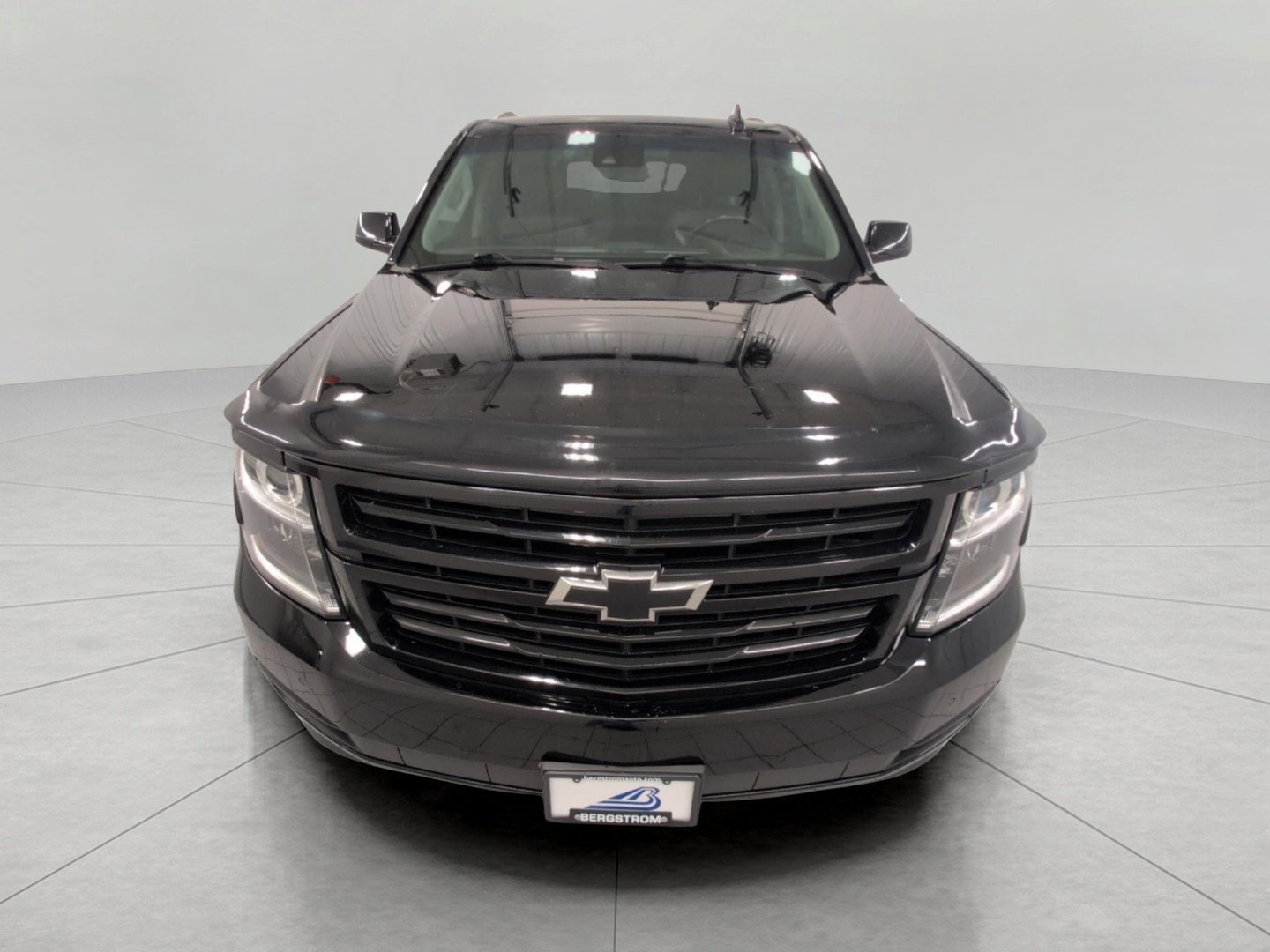 Used 2019 Chevrolet Suburban Premier AWD/4WD image 13