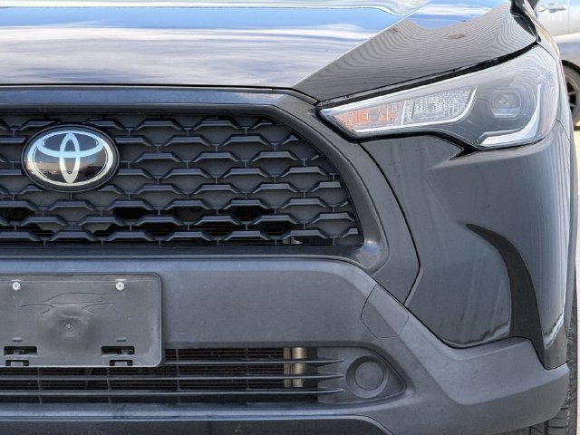 Used 2022 Toyota Corolla Cross LE FWD image 9