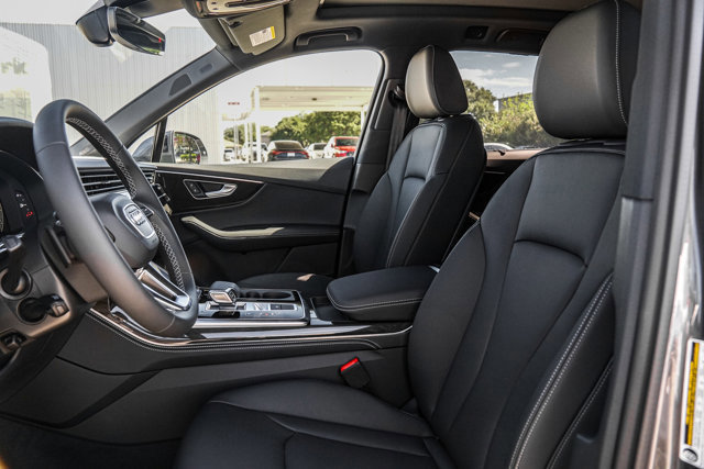 Used 2025 Audi Q7 3.0T Premium Plus image 8