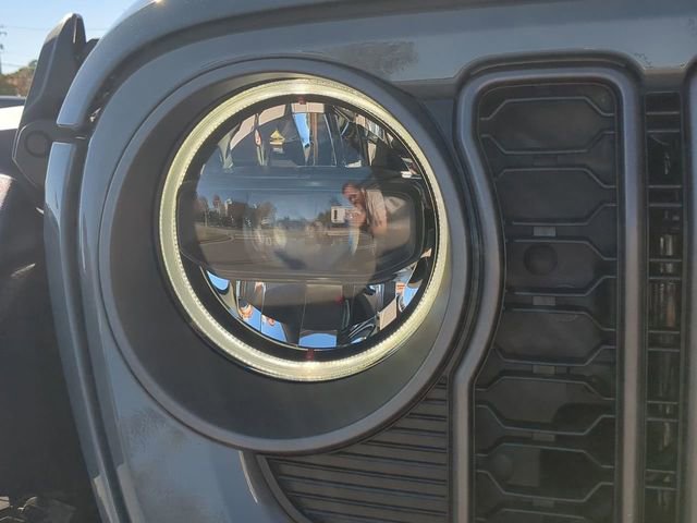 New 2026 Jeep Wrangler Rubicon w/ Xtreme 35 Tire Package AWD/4WD image 9