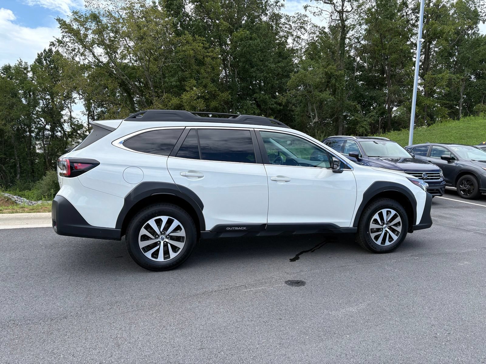Certified 2024 Subaru Outback Premium AWD/4WD image 8