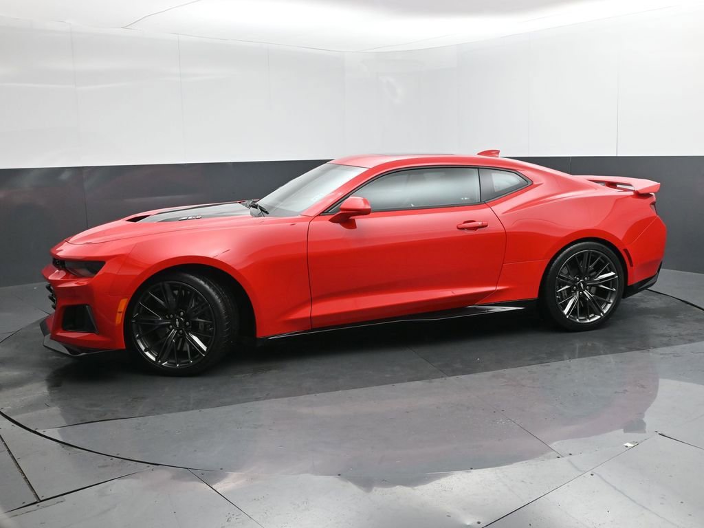 Used 2017 Chevrolet Camaro ZL1 image 2