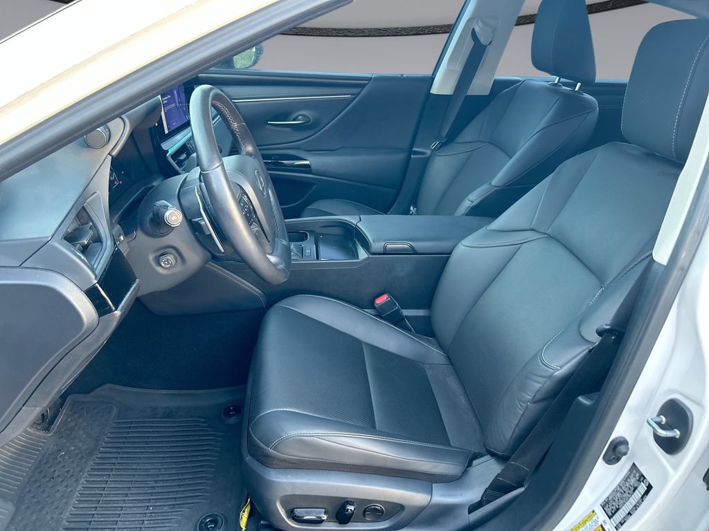 Used 2024 Lexus ES 350 w/ Premium Package FWD image 11
