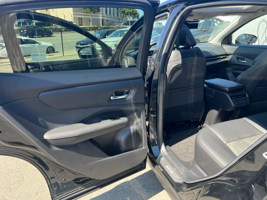 Used 2025 Nissan Ariya FWD image 47