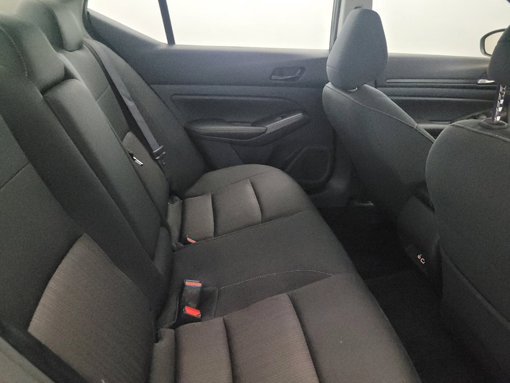 Used 2025 Nissan Altima 2.5 SV FWD image 19