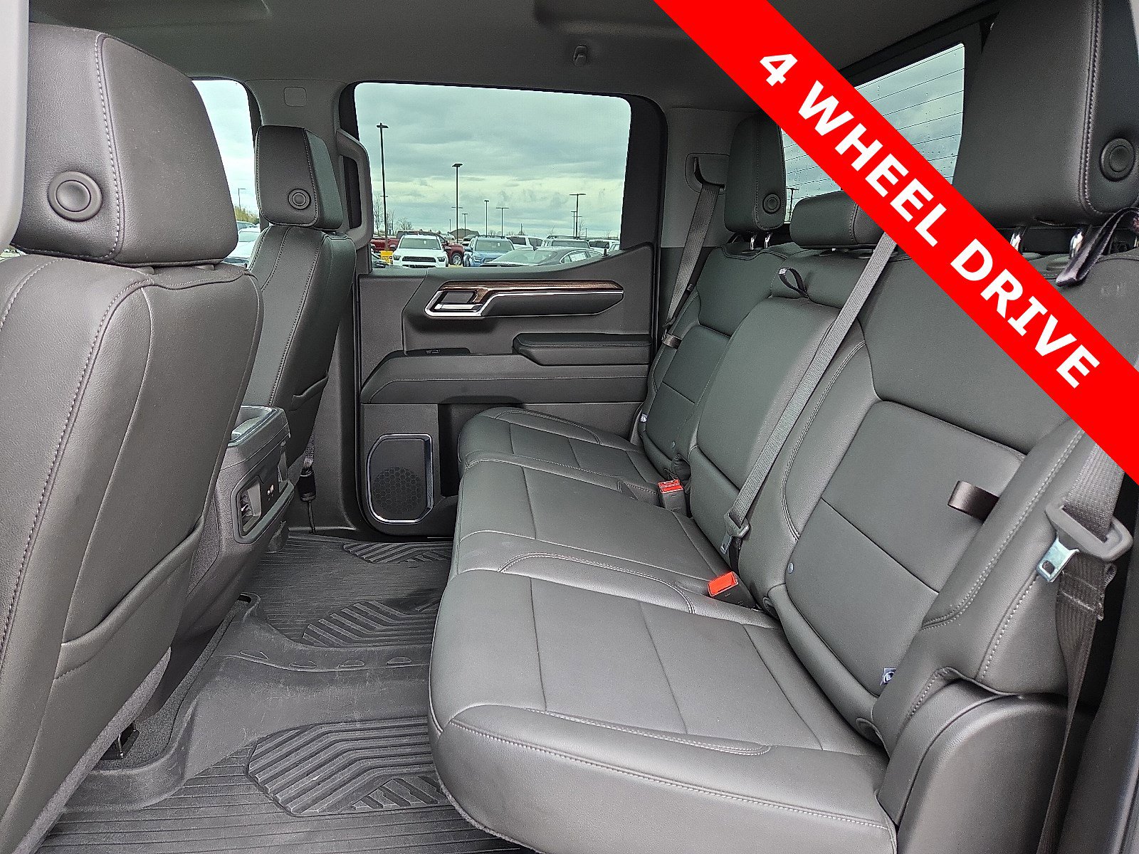 Used 2024 Chevrolet Silverado 1500 LT Trail Boss w/ LT Trail Boss Premium Package image 10