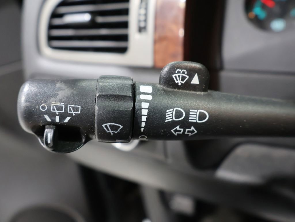 Used 2008 Chevrolet Suburban LT image 36