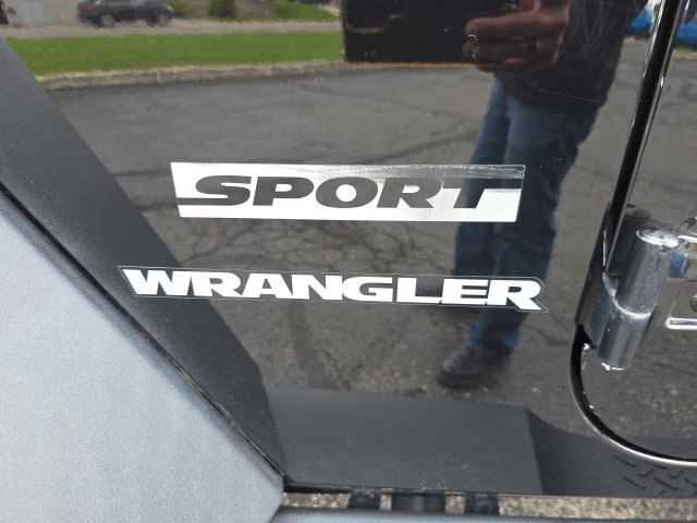 Used 2017 Jeep Wrangler Sport w/ Trailer Tow Group AWD/4WD image 30