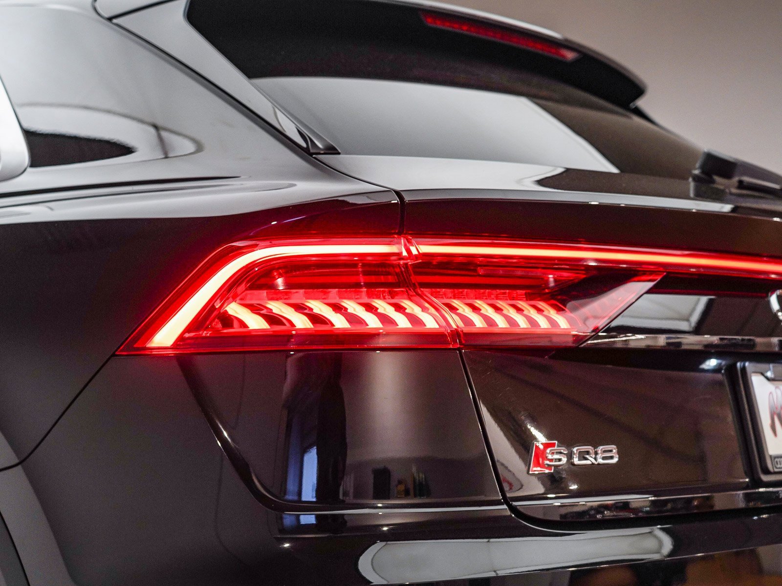 Used 2021 Audi SQ8 Prestige w/ Prestige Package image 12