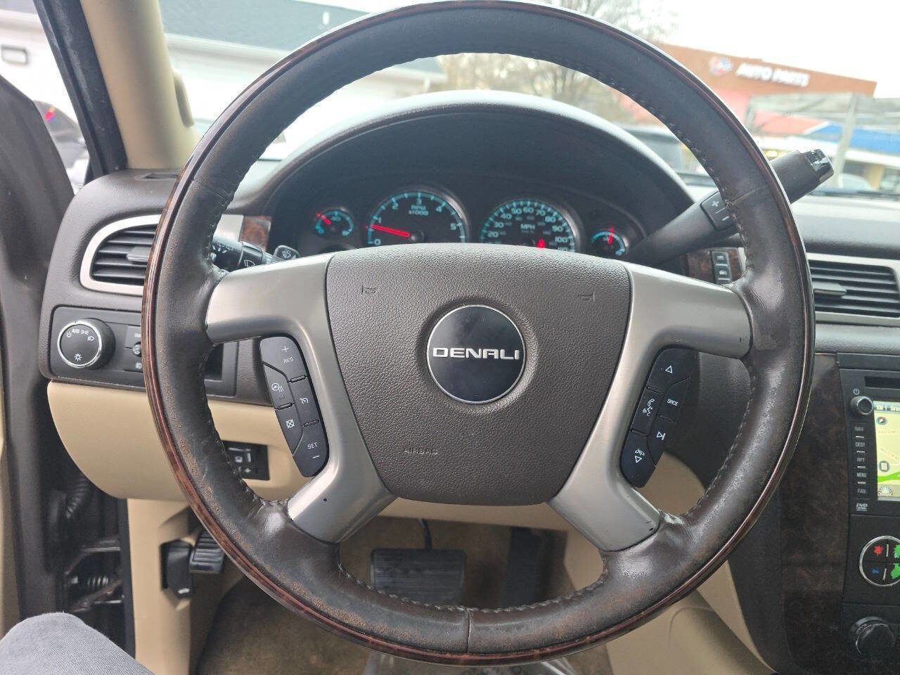 Used 2013 GMC Yukon Denali image 27