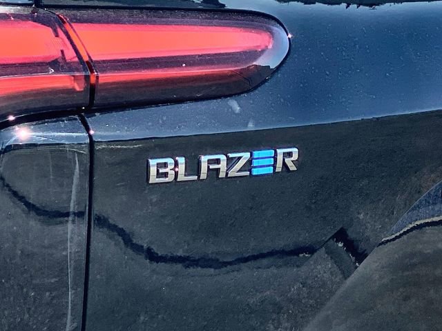 New 2026 Chevrolet Blazer EV LT image 17