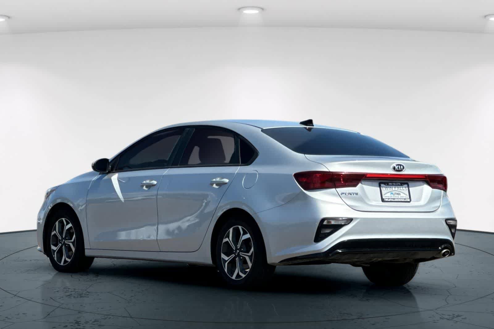 Used 2020 Kia Forte LXS FWD image 8