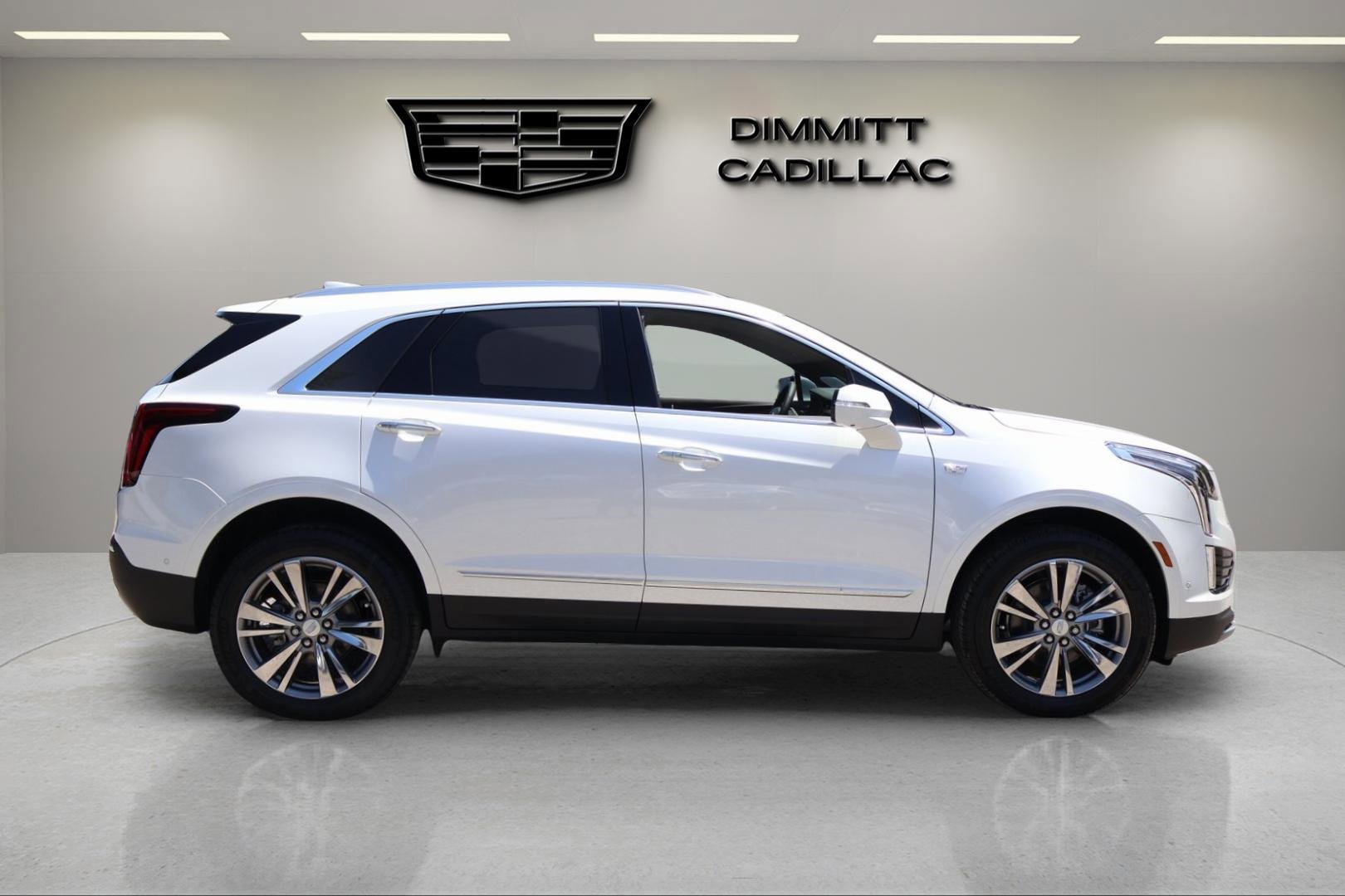 New 2025 Cadillac XT5 Premium Luxury w/ Technology Package image 6
