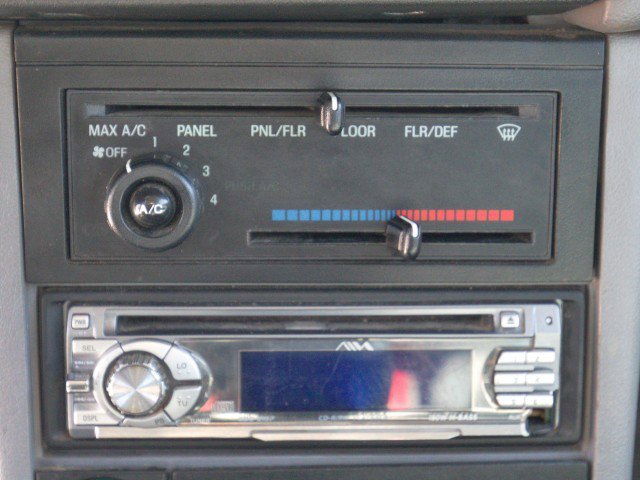 Used 1995 Ford Escort LX image 20