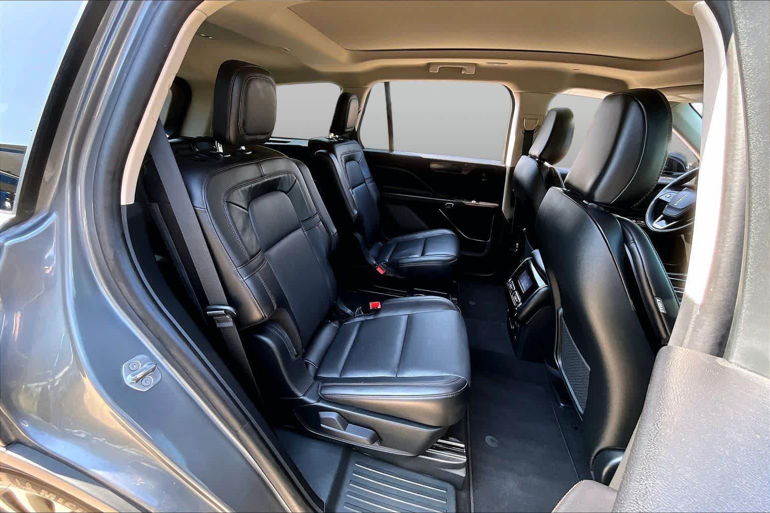 Used 2024 Lincoln Aviator Reserve AWD/4WD image 38