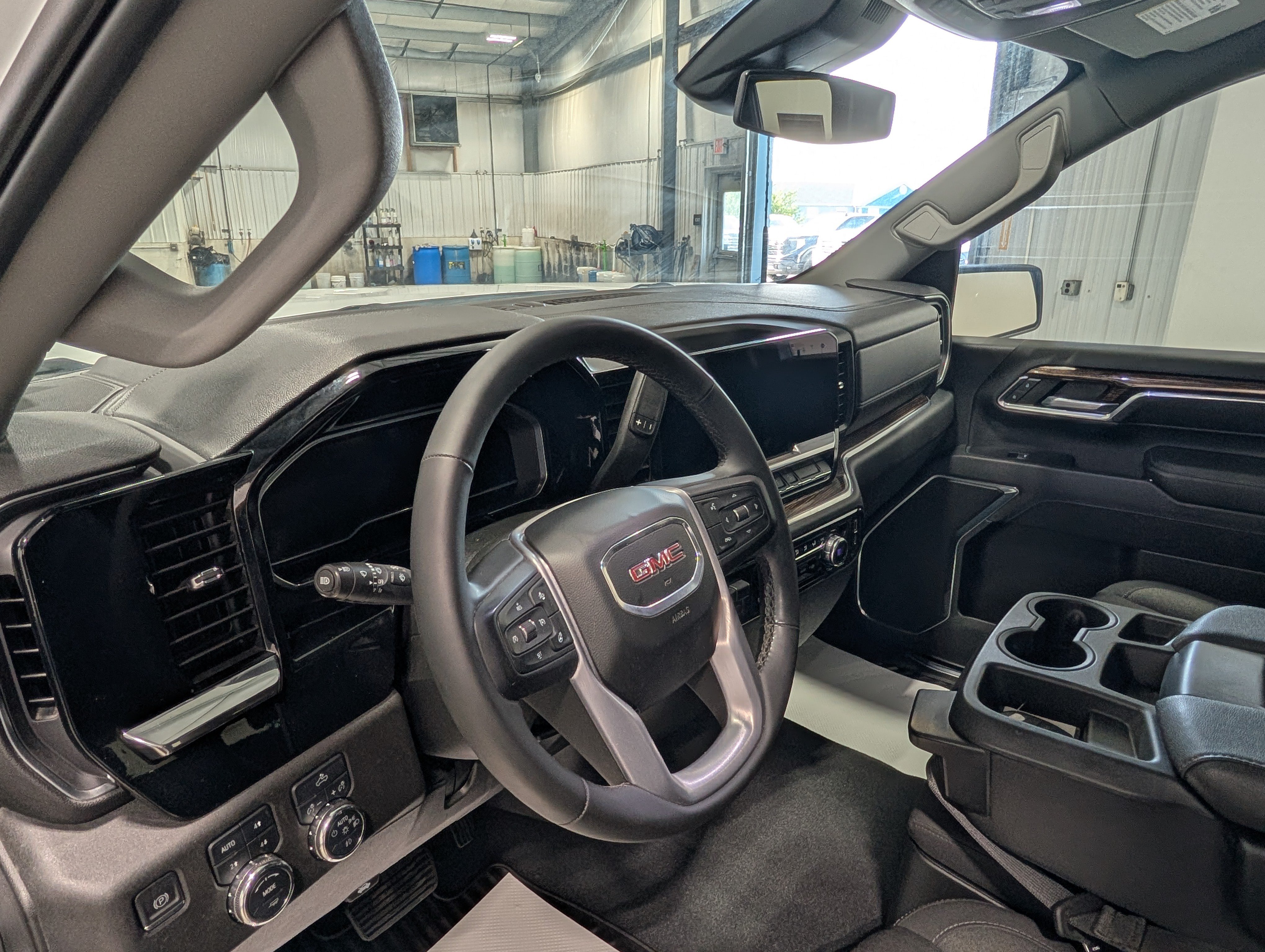 Used 2024 GMC Sierra 2500 SLE w/ SLE Convenience Package AWD/4WD image 13