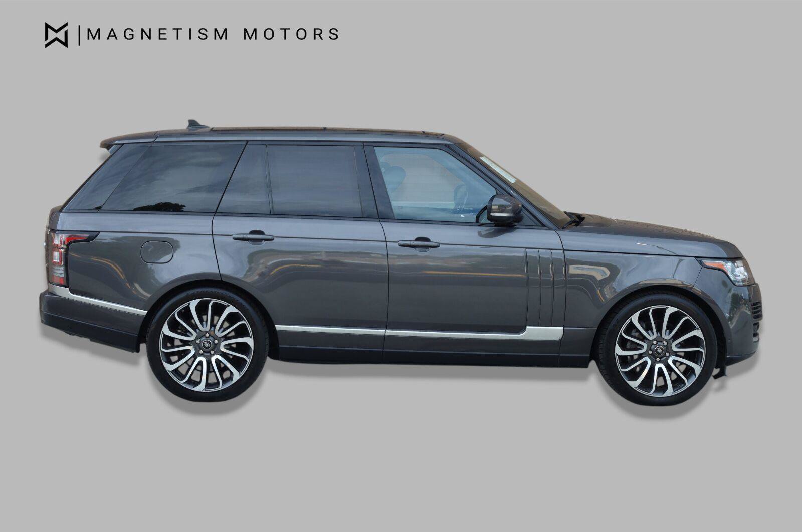 Used 2016 Land Rover Range Rover Supercharged AWD/4WD image 3