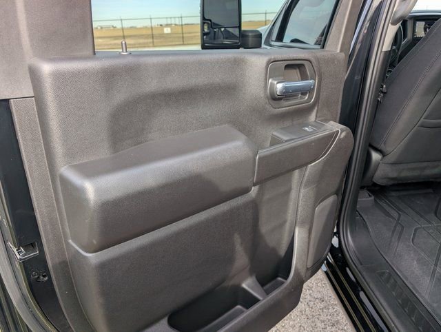 Used 2024 Chevrolet Silverado 2500 Custom w/ Custom Value Package image 13