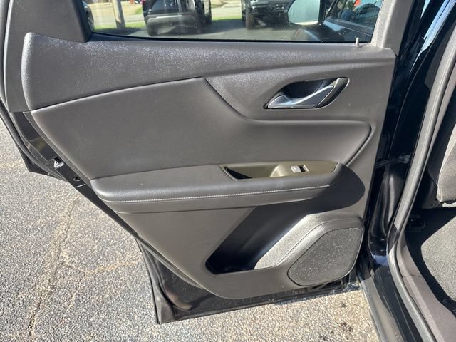 Used 2025 Chevrolet Blazer LT AWD/4WD image 12