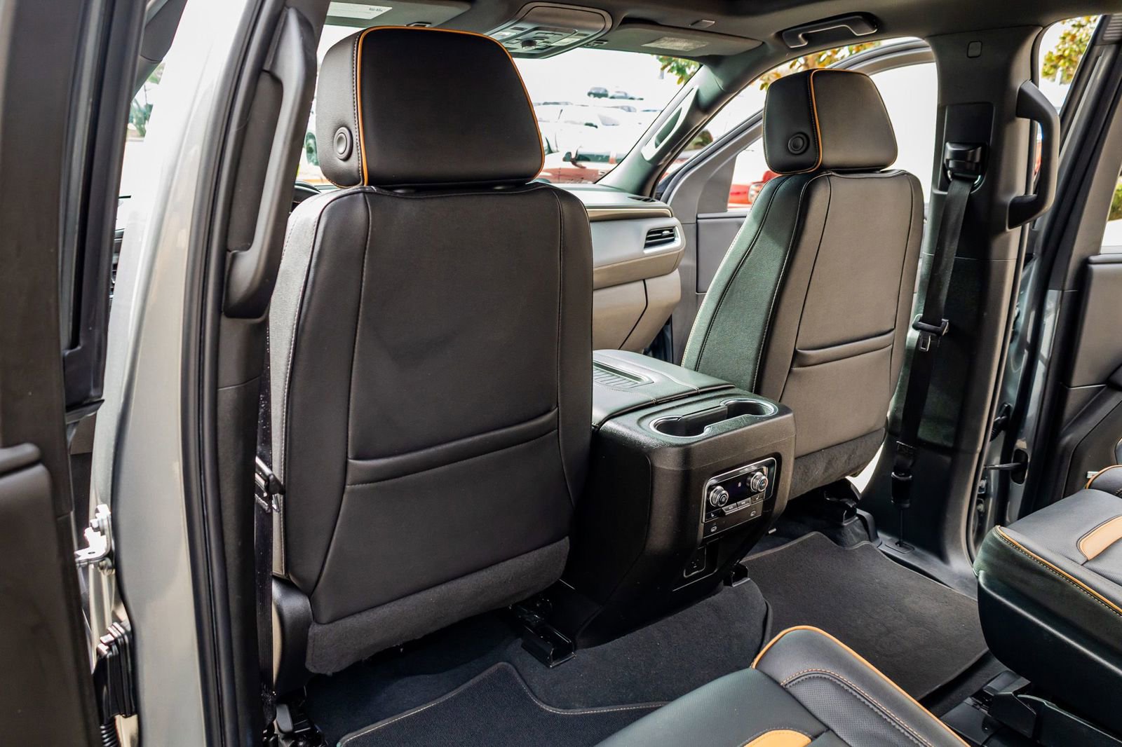 Used 2023 GMC Yukon XL AT4 image 33