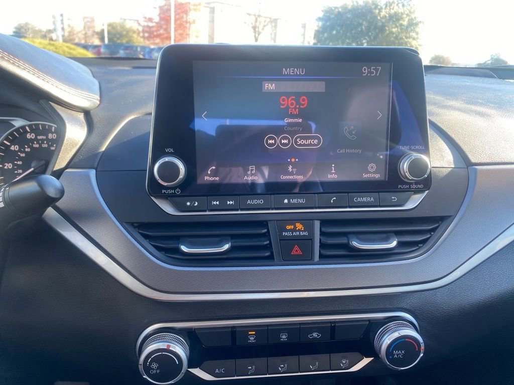 Used 2024 Nissan Altima 2.5 SR image 23