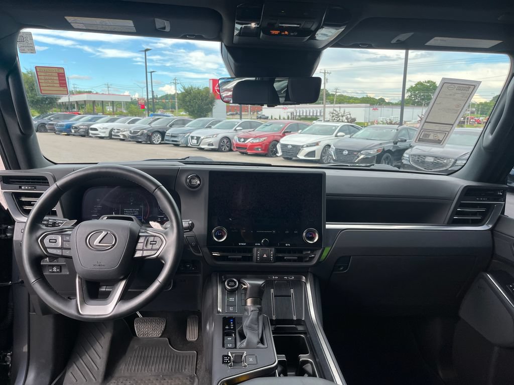 Used 2025 Lexus GX 550 w/ Accessory Package (2T) AWD/4WD image 21