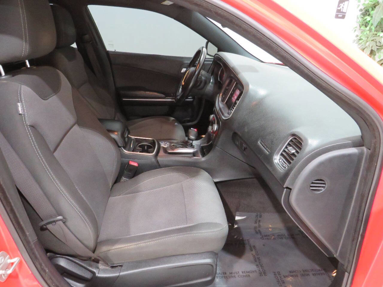 Used 2017 Dodge Charger SE image 8