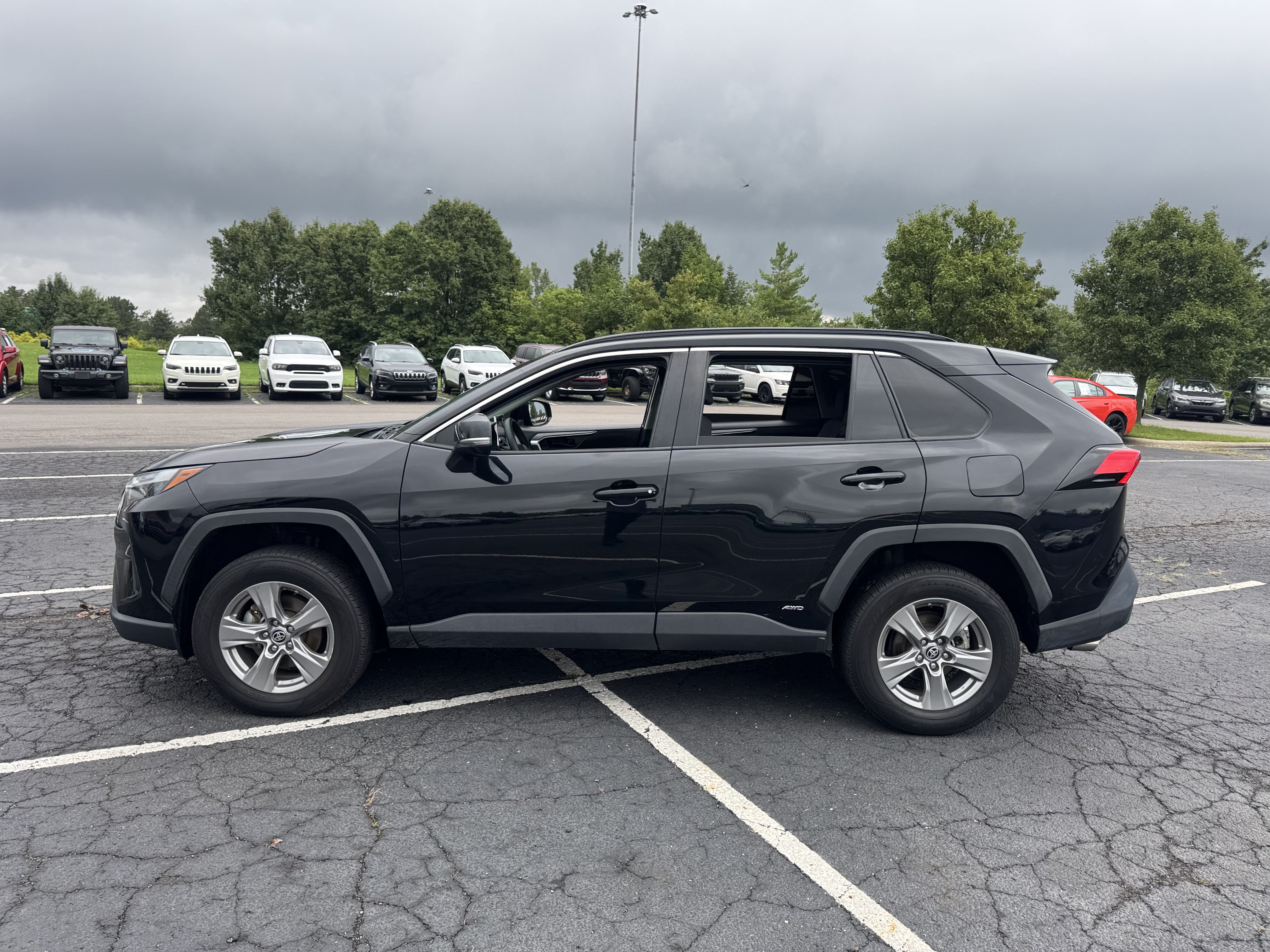 Used 2024 Toyota RAV4 LE AWD/4WD image 11