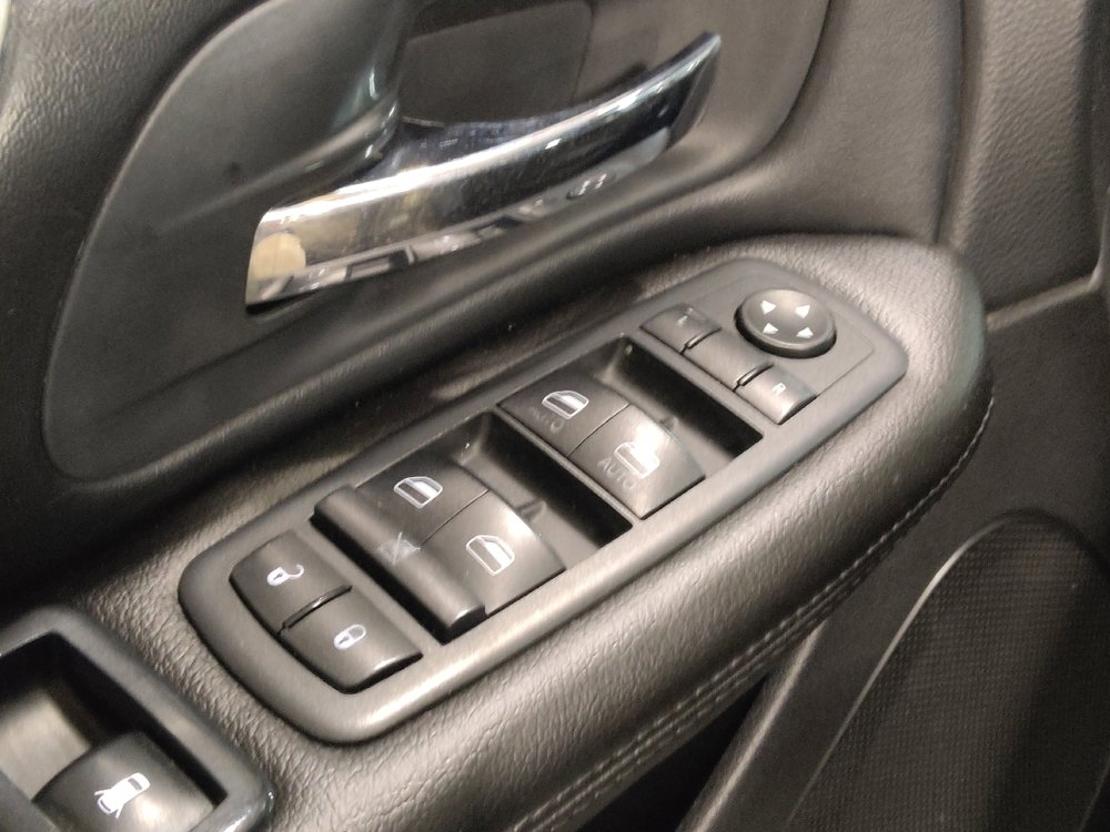 Used 2020 Dodge Grand Caravan SE image 27