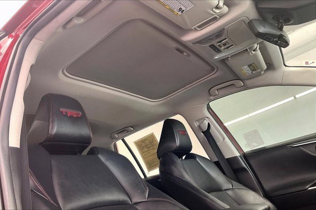 Used 2020 Toyota RAV4 TRD Off-Road AWD/4WD image 23
