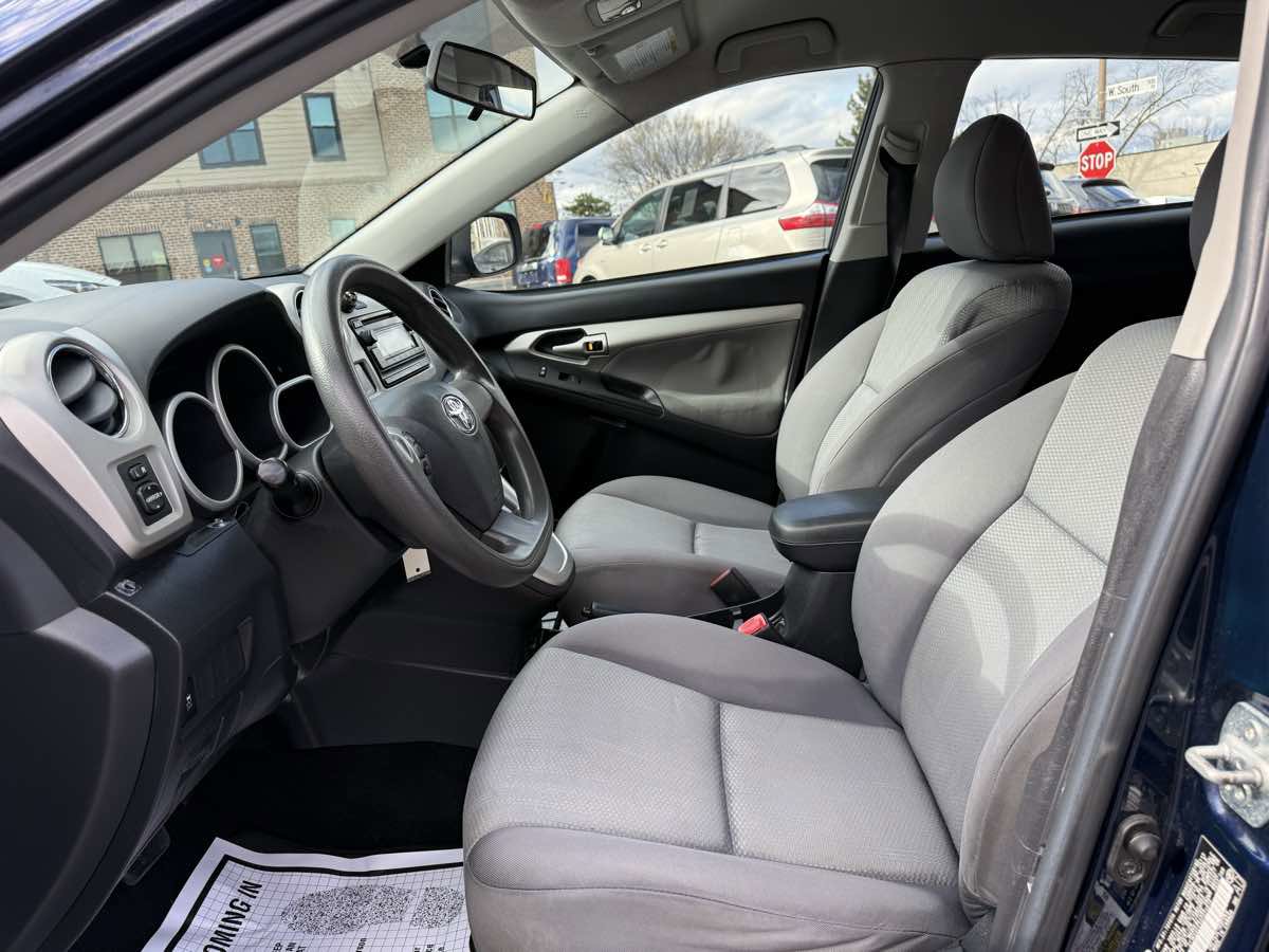 Used 2013 Toyota Matrix L image 10
