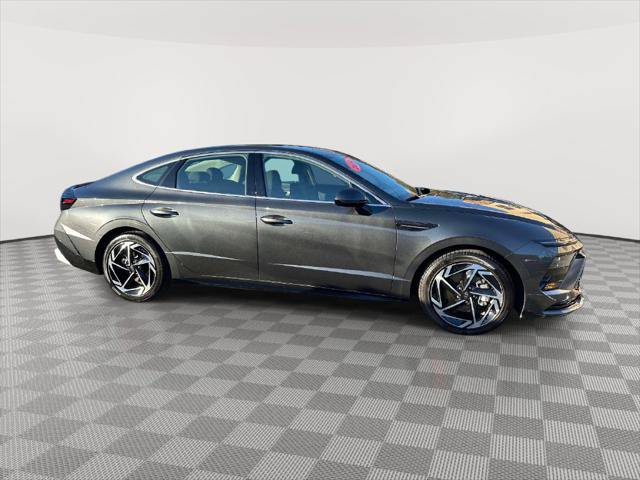 Certified 2026 Hyundai Sonata SEL FWD image 2
