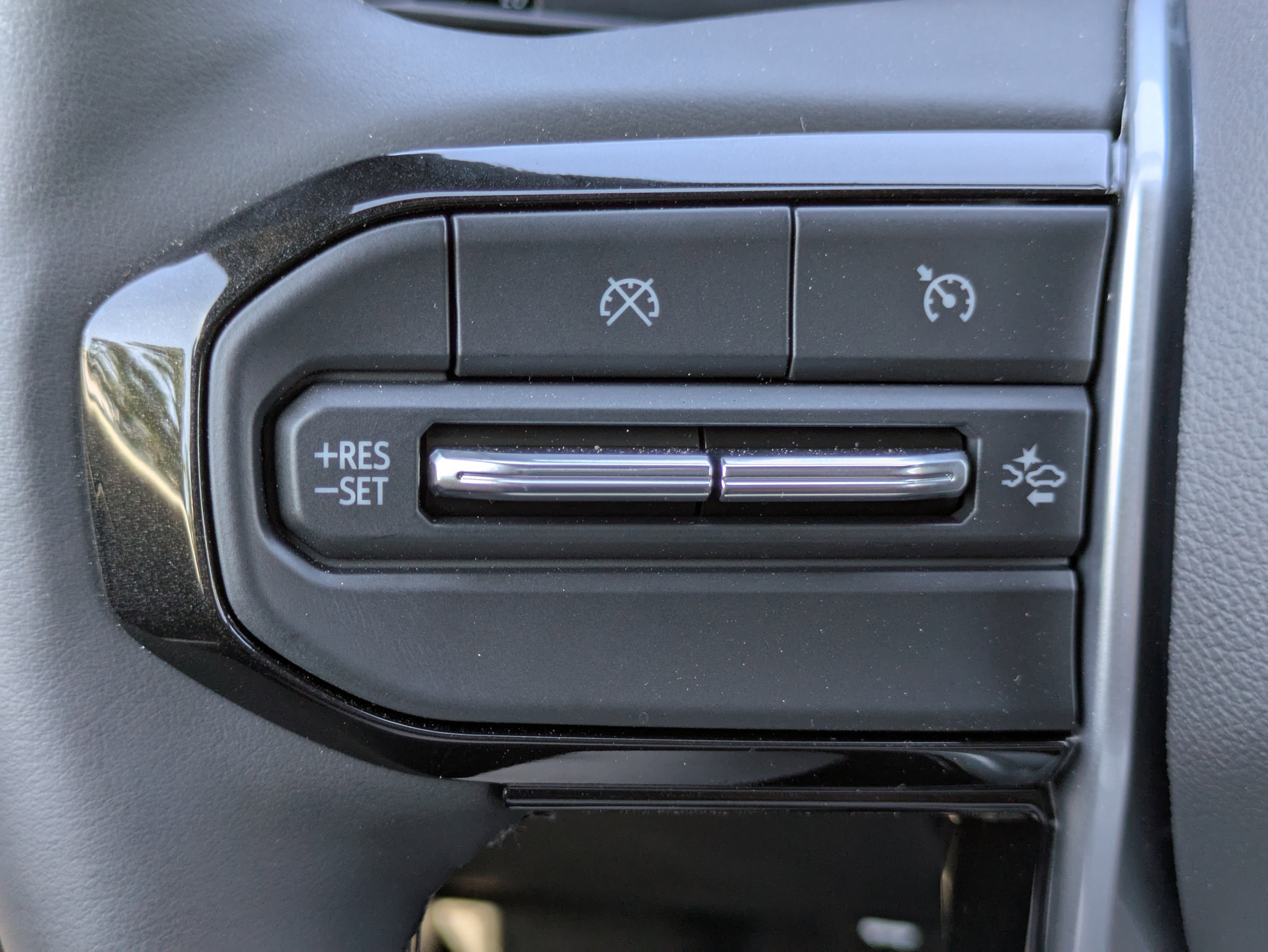 New 2025 Chevrolet Colorado W/T w/ WT Convenience Package II image 14