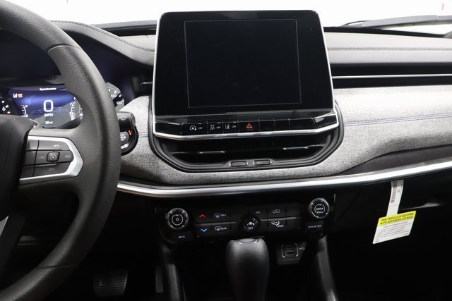 New 2025 Jeep Compass Sport image 21