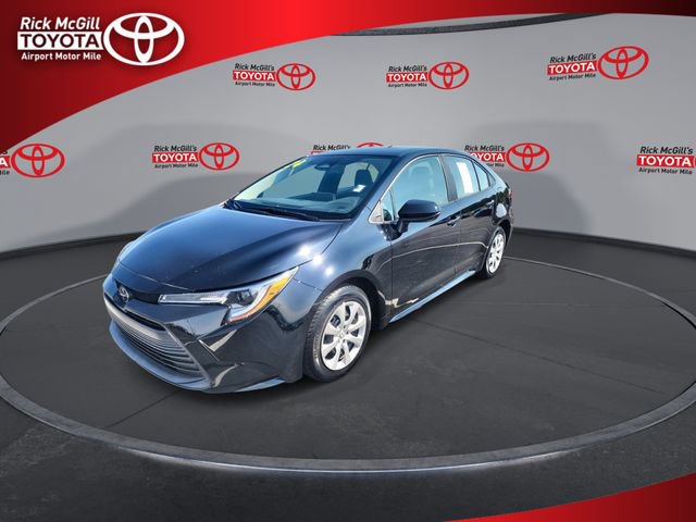 Used 2024 Toyota Corolla LE FWD image 4